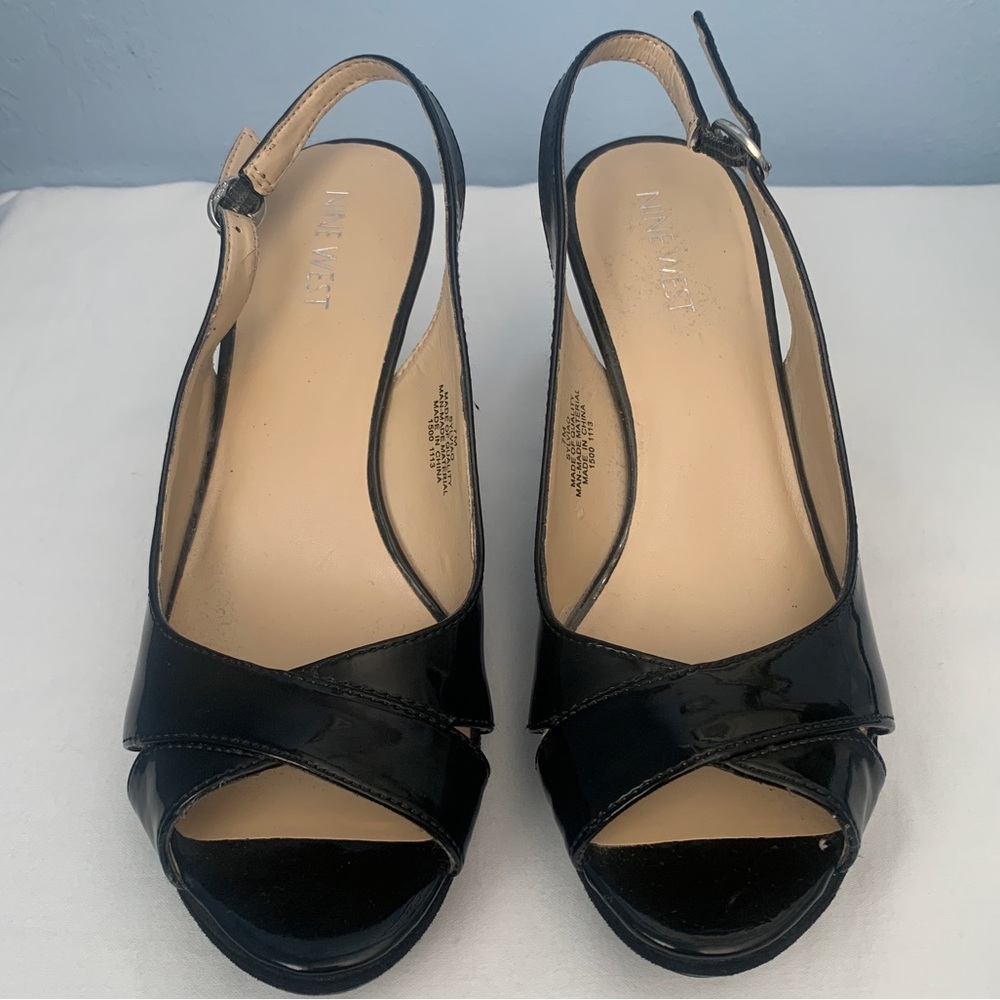 Nine West open toed size 7 black shoe, never worn